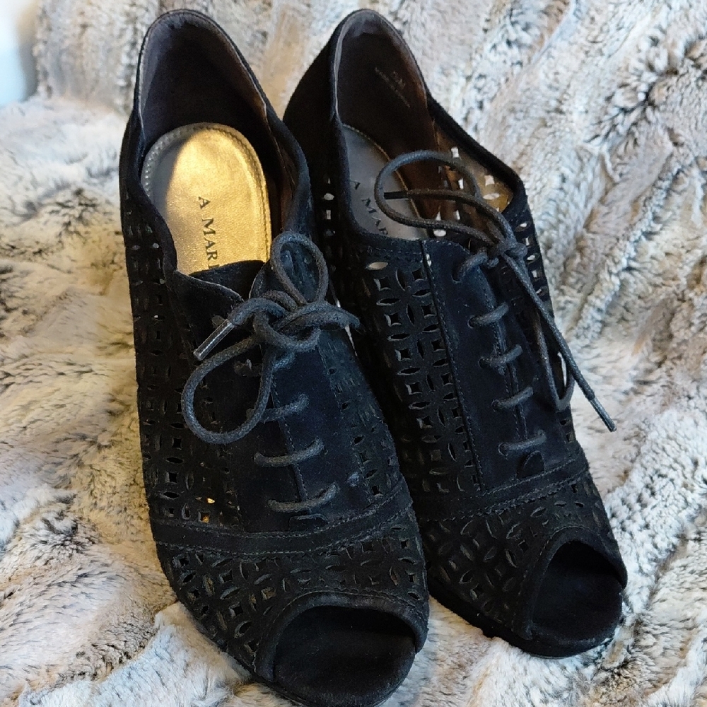 A. Marinelli Black Heels Sleek Design